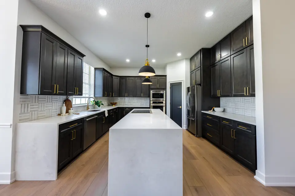 Queens Harbor Kitchen, designed by Zen Reno & Design in Queens Harbor, Jacksonville, FL