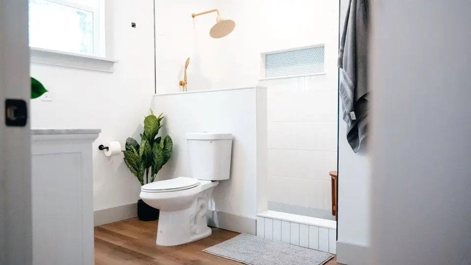 Inside Jacksonville Beach Bungalow, designed by Zen Reno & Design in Jacksonville Beach, FL