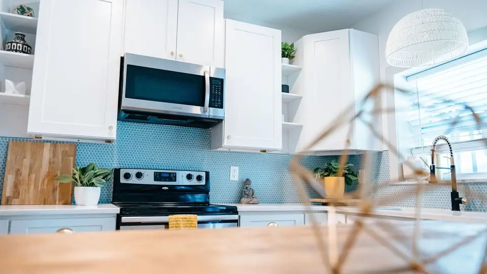 Another look at Jacksonville Beach Bungalow, designed by Zen Reno & Design in Jacksonville Beach, FL