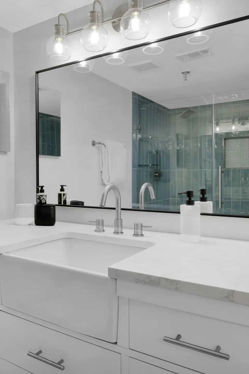 A view of Jacksonville Beach Oceanfront Condo, designed by Zen Reno & Design in Jacksonville Beach, FL
