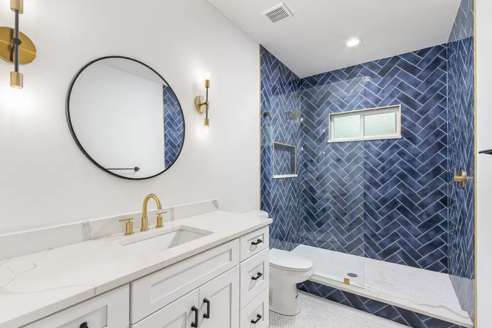 A detail from South Jacksonville Beach New Construction, Dark Blue Statement Home, designed by Zen Reno & Design in Jacksonville Beach, FL