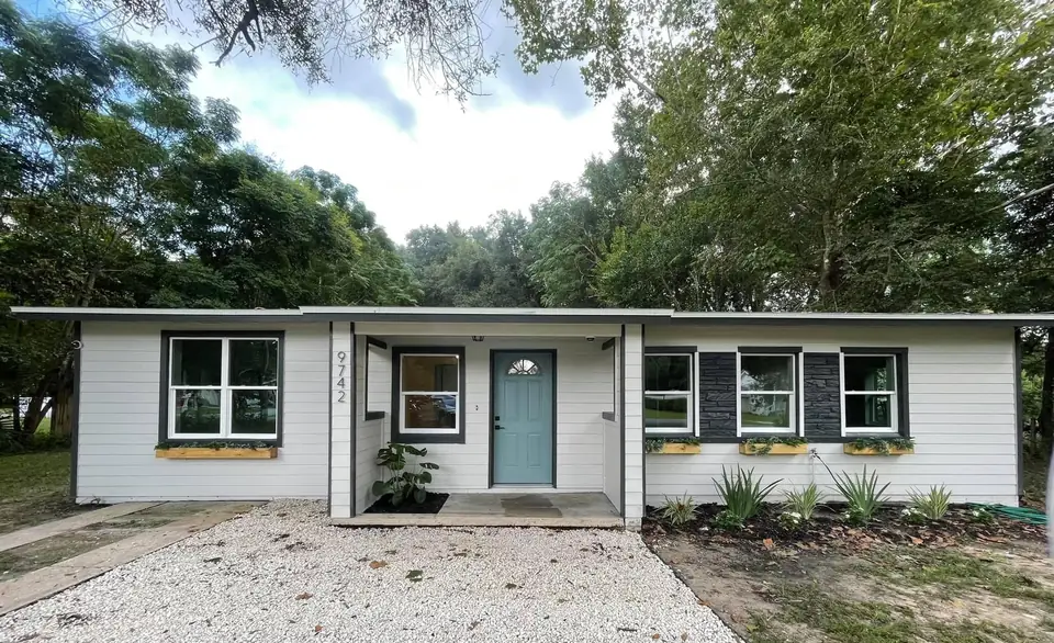 More of Southside Full Renovation, designed by Zen Reno & Design in Jacksonville, FL